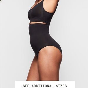SKIMS seamless sculpt high waisted brief size medium